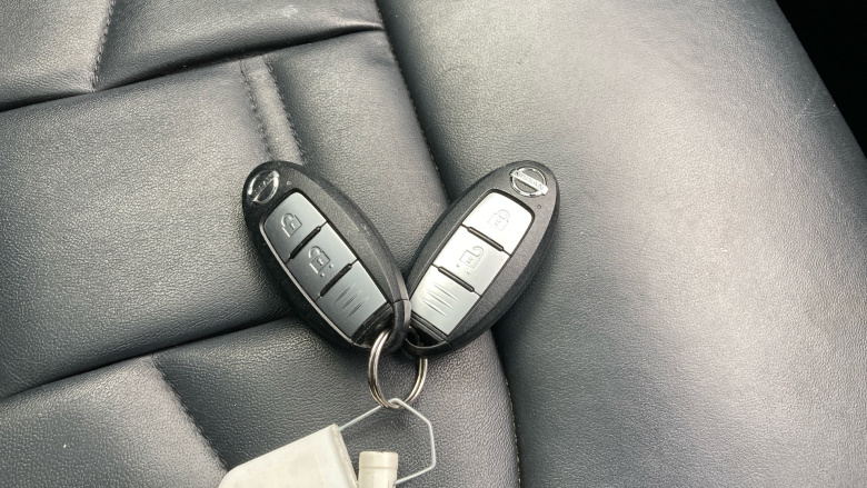 Nissan Qashqai 1.3 DiG-T N-Motion 5dr Petrol Hatchback